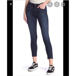 Joe’s Jeans crop ankle skinny jean
